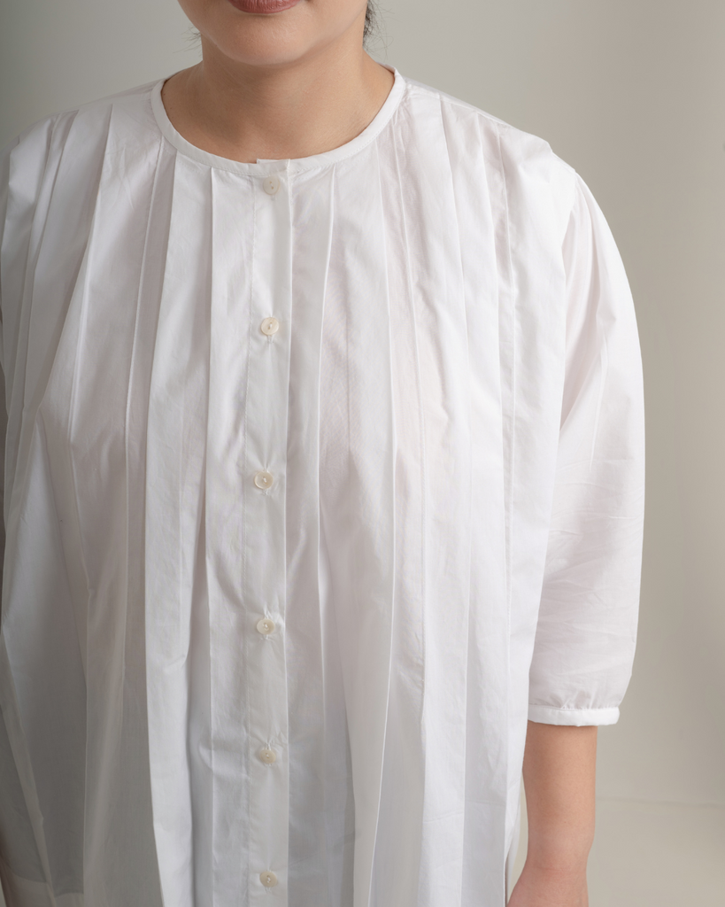 White top with pleat detailing | Poplin tops